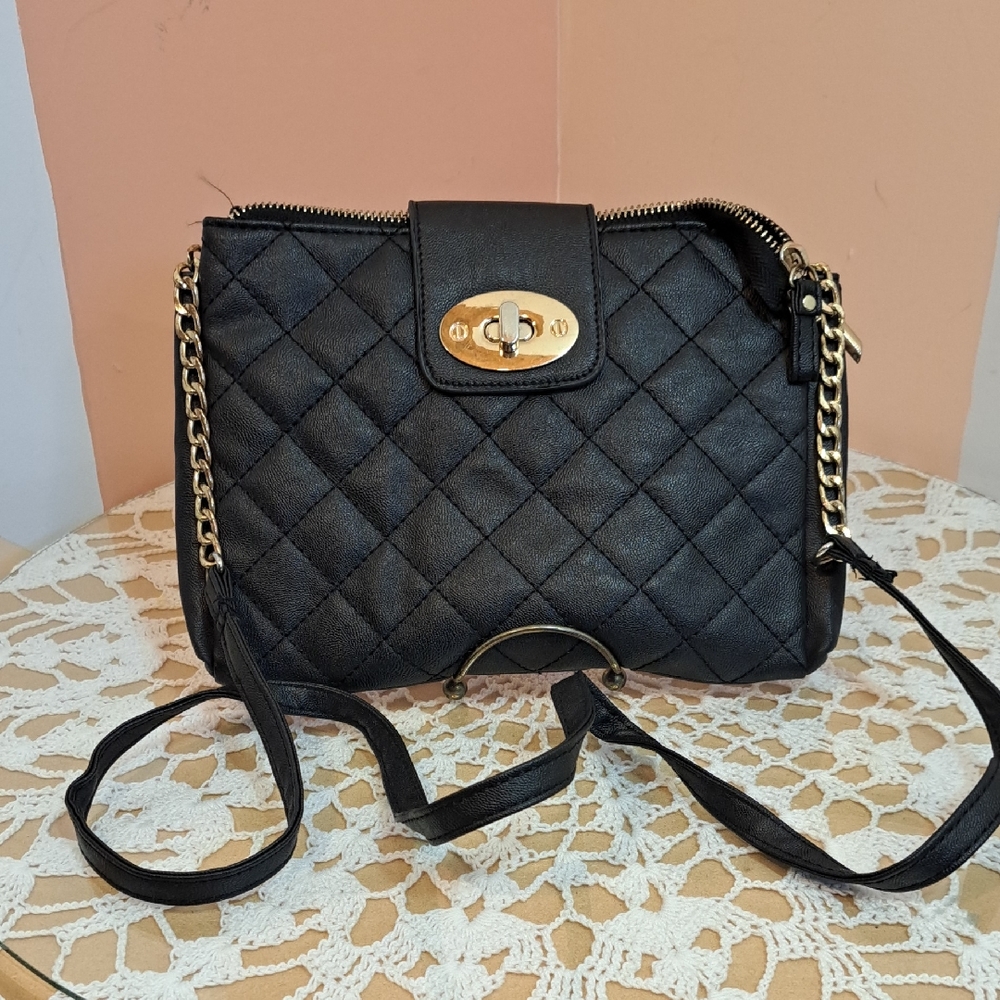 Ardene Black Quilted Crossbody with Gold Chain Hardware